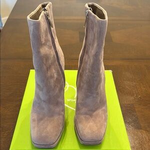 Elegant Suede Ankle Boots - Taupe